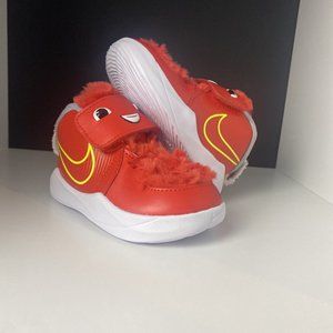 BRAND NEW - Nike Team Hustle D 9